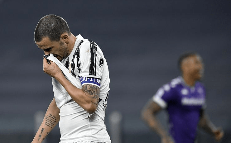 那不勒斯主场惨败引发主帅危机